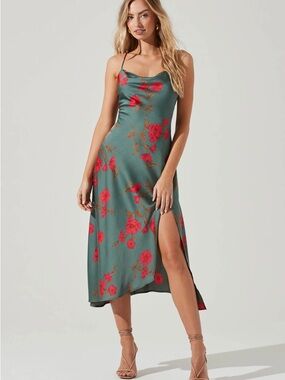 astr the label pliss strapless midi dress ASTR the Label | Cyrina Pliss Strapless Maxi Gown in Lavender